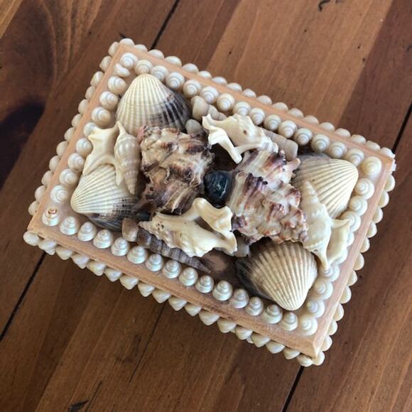 Vintage Boho Cowrie Shell Box, Trivet & Plant Hanger Bundle - Picture 4 of 11